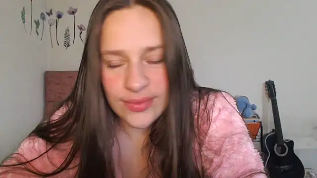 Snapshot of Serenity chatting on June 7, 2026, 10:04 pm Serenity online show from June 7, 2026, 10:04 pm