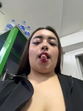 Snapshot of Tatiana_O chatting on November 20, 2025, 4:07 pm Tatiana O online show from November 20, 2025, 4:07 pm