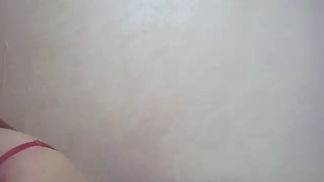 Snapshot of CaitlinaJayne23 chatting on October 30, 2025, 6:12 am CaitlinaJayne23 online show from October 30, 2025, 6:12 am