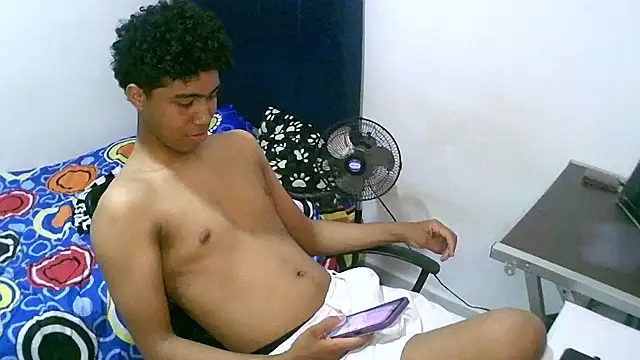 Snapshot of sexy_diamante_ chatting on September 21, 2025, 10:15 pm sexy diamante online show from September 21, 2025, 10:15 pm