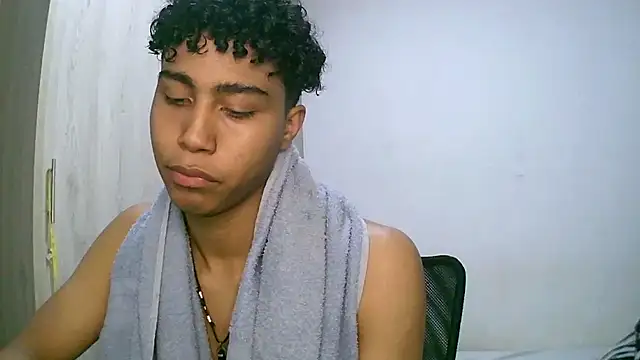 Snapshot of sexy_diamante_ chatting on November 5, 2025, 12:14 am sexy diamante online show from November 5, 2025, 12:14 am