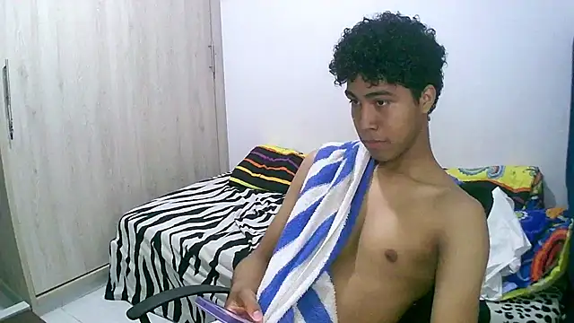 Snapshot of sexy_diamante_ chatting on October 23, 2025, 10:41 pm sexy diamante online show from October 23, 2025, 10:41 pm