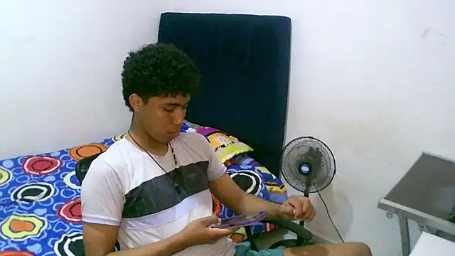 Snapshot of sexy_diamante_ chatting on September 18, 2025, 10:46 pm sexy diamante online show from September 18, 2025, 10:46 pm