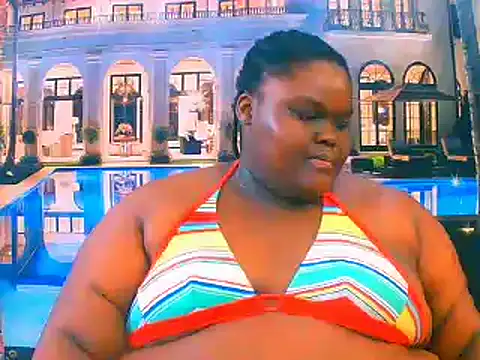 Snapshot of EbonyHotBuns chatting on June 12, 2026, 6:27 pm EbonyHotBuns online show from June 12, 2026, 6:27 pm