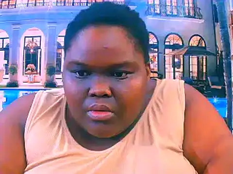 Snapshot of EbonyHotBuns chatting on June 5, 2026, 6:52 am EbonyHotBuns online show from June 5, 2026, 6:52 am