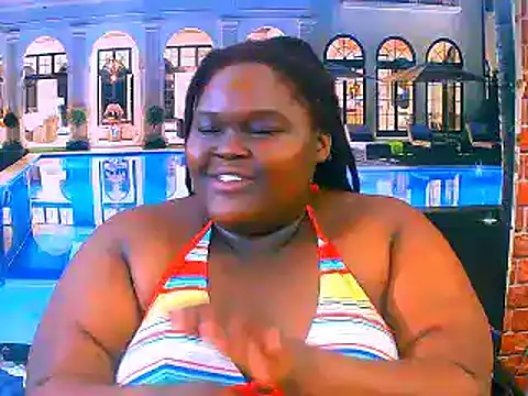 Snapshot of EbonyHotBuns chatting on July 20, 2026, 5:15 am EbonyHotBuns online show from July 20, 2026, 5:15 am