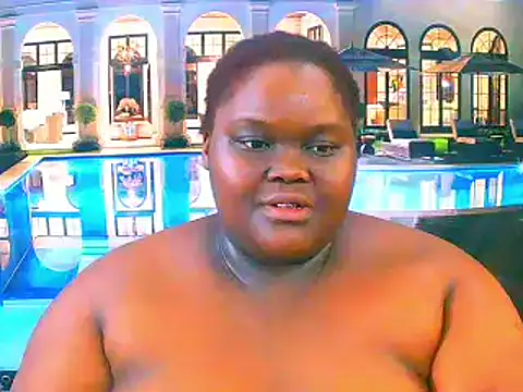 Snapshot of EbonyHotBuns chatting on July 28, 2026, 7:39 pm EbonyHotBuns online show from July 28, 2026, 7:39 pm