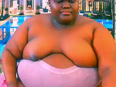 Snapshot of EbonyHotBuns chatting on June 4, 2026, 6:23 pm EbonyHotBuns online show from June 4, 2026, 6:23 pm