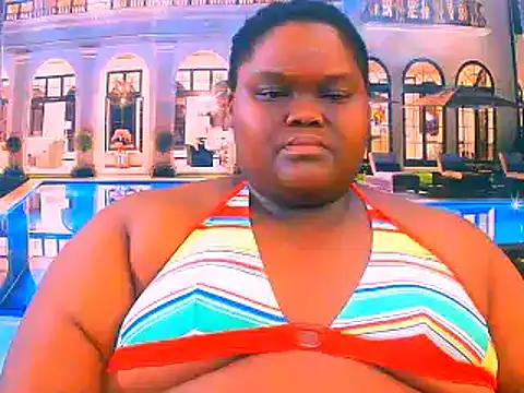 Snapshot of EbonyHotBuns chatting on June 10, 2026, 6:14 am EbonyHotBuns online show from June 10, 2026, 6:14 am