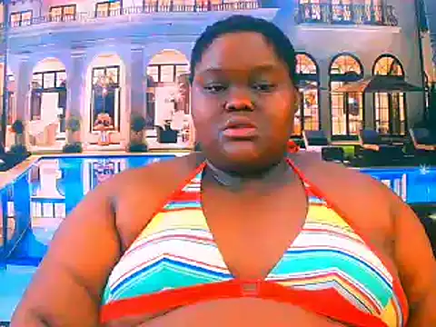 Snapshot of EbonyHotBuns chatting on June 16, 2026, 6:19 pm EbonyHotBuns online show from June 16, 2026, 6:19 pm