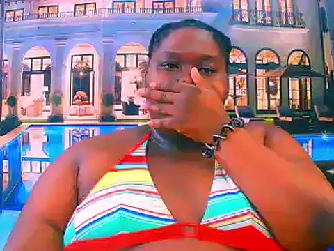 Snapshot of EbonyHotBuns chatting on June 25, 2026, 6:13 pm EbonyHotBuns online show from June 25, 2026, 6:13 pm