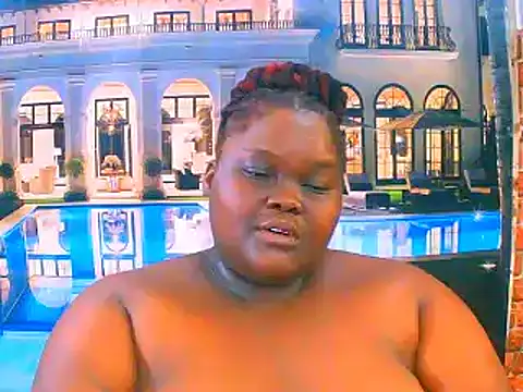 Snapshot of EbonyHotBuns chatting on August 4, 2026, 4:33 pm EbonyHotBuns online show from August 4, 2026, 4:33 pm