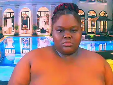 Snapshot of EbonyHotBuns chatting on August 5, 2026, 6:13 pm EbonyHotBuns online show from August 5, 2026, 6:13 pm