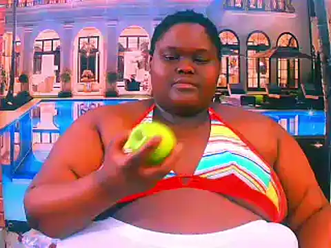 Snapshot of EbonyHotBuns chatting on June 8, 2026, 4:18 pm EbonyHotBuns online show from June 8, 2026, 4:18 pm