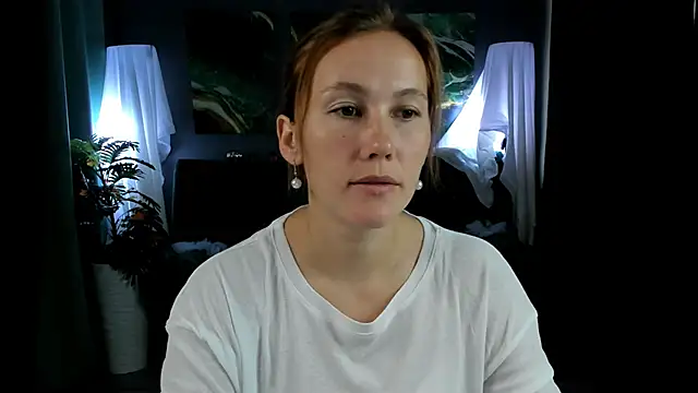 Snapshot of MichelleOrtis chatting on November 8, 2025, 6:17 am MichelleOrtis online show from November 8, 2025, 6:17 am