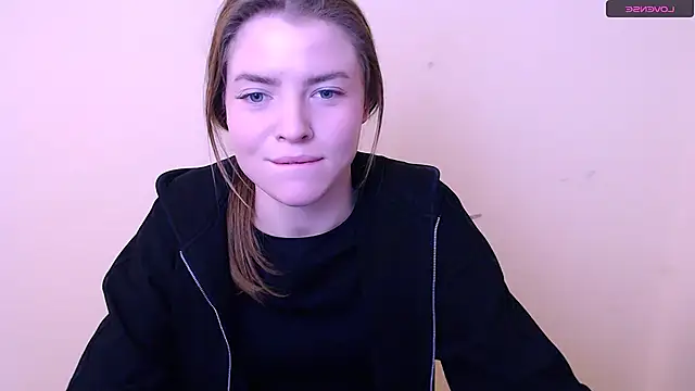 Snapshot of MissOliviaa_ chatting on January 16, 2025, 11:37 am MissOliviaa  online show from January 16, 2025, 11:37 am