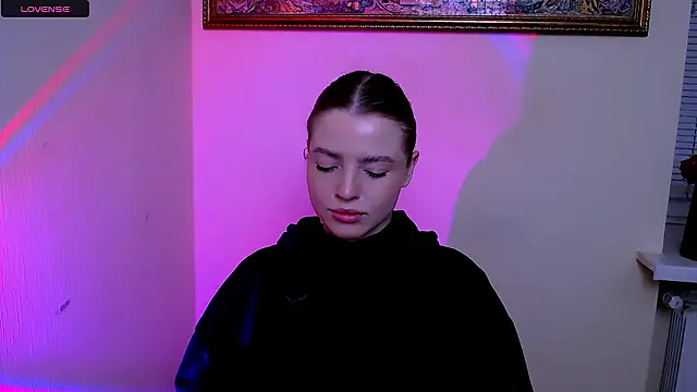 MissOliviaa  online show from February 4, 2026, 6:41 am