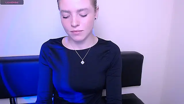 Snapshot of MissOliviaa_ chatting on October 28, 2025, 1:54 pm MissOliviaa online show from October 28, 2025, 1:54 pm