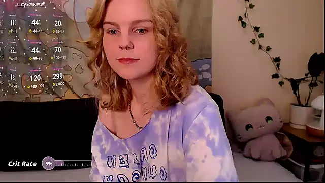 Snapshot of Moona_xx chatting on June 21, 2026, 10:04 pm Moona xx online show from June 21, 2026, 10:04 pm