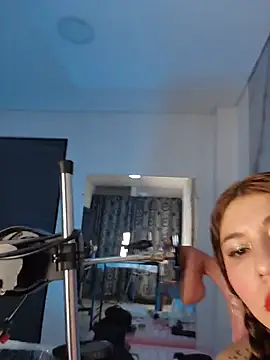 Snapshot of hade_cute chatting on July 9, 2026, 3:22 pm hade cute online show from July 9, 2026, 3:22 pm