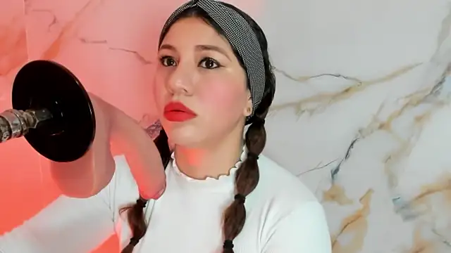 Snapshot of hade_cute chatting on June 18, 2026, 2:22 pm hade cute online show from June 18, 2026, 2:22 pm