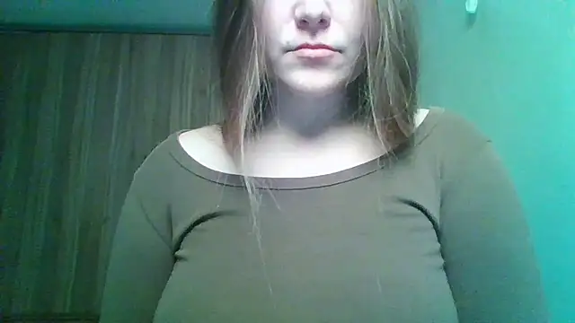 Evasapples online show from March 14, 2026, 11:44 pm