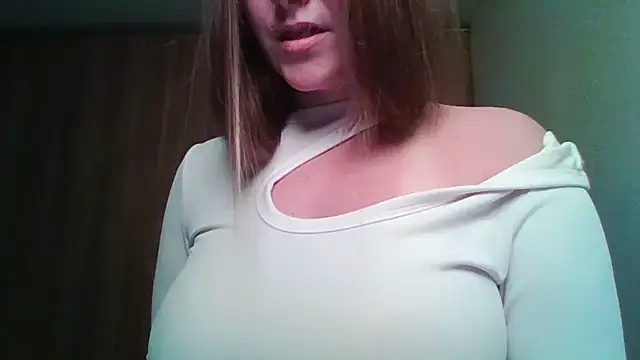 Evasapples online show from June 3, 2026, 9:08 pm