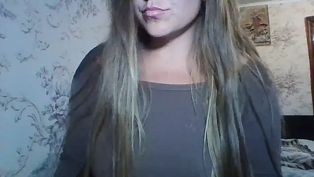 Snapshot of Evasapples chatting on July 10, 2026, 7:25 pm Evasapples online show from July 10, 2026, 7:25 pm