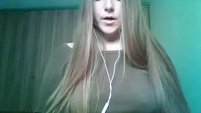 Evasapples online show from May 2, 2026, 7:41 pm