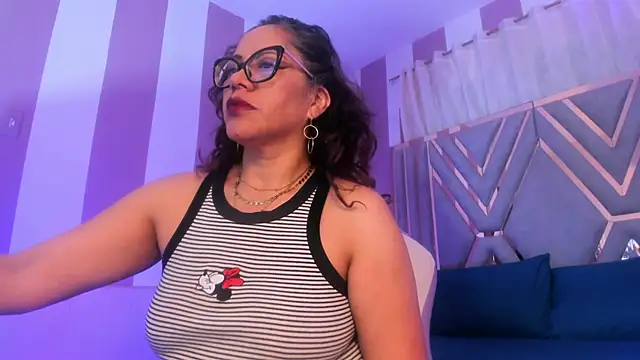 Snapshot of maria_paulac chatting on March 8, 2025, 6:10 am maria paulac online show from March 8, 2025, 6:10 am
