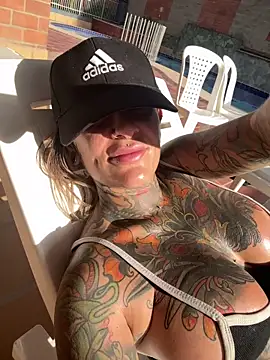 Snapshot of remyflux666 chatting on March 20, 2026, 9:27 pm remyflux666 online show from March 20, 2026, 9:27 pm