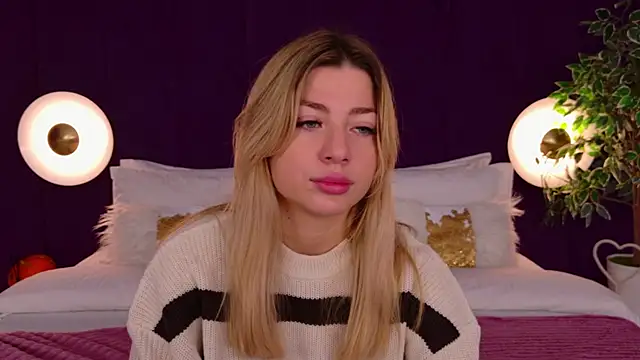 Snapshot of HelenaMorgan chatting on October 24, 2025, 3:05 am HelenaMorgan online show from October 24, 2025, 3:05 am