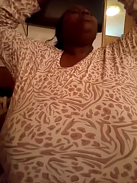 KennyBigWoman online show from November 22, 2025, 11:58 pm