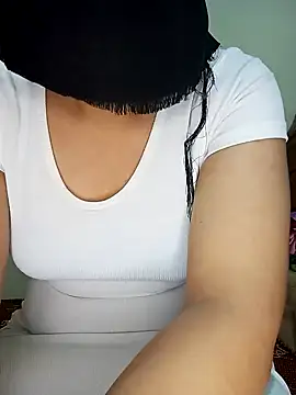 Snapshot of Sahar_sexy chatting on January 26, 2025, 5:34 pm Sahar sexy online show from January 26, 2025, 5:34 pm