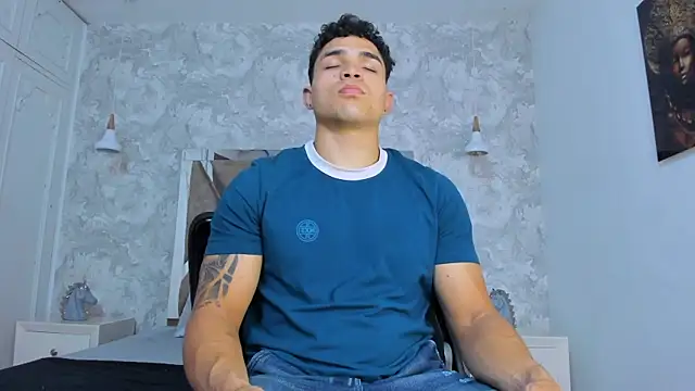 Snapshot of gerson_zt chatting on October 15, 2025, 6:49 pm gerson zt online show from October 15, 2025, 6:49 pm