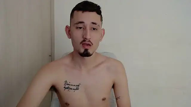 enzo 0814 online show from October 12, 2025, 9:49 pm