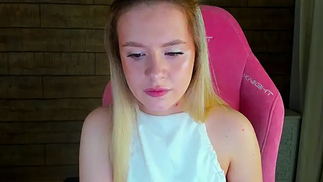 MilanaBalmain online show from March 2, 2026, 5:19 am