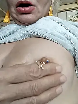 Gardener of Illusions online show from October 18, 2025, 3:19 am