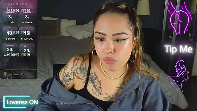 baby  kim online show from November 12, 2025, 8:23 pm