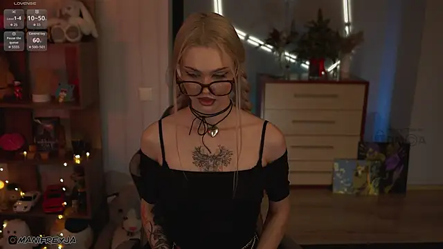 ManiFreyja online show from February 9, 2026, 6:50 pm