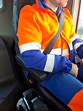 Snapshot of Crosss-23cm chatting on March 30, 2026, 5:42 am Crosss-23cm online show from March 30, 2026, 5:42 am