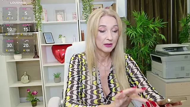 Snapshot of LadyLeea chatting on July 21, 2026, 3:30 am LadyLeea online show from July 21, 2026, 3:30 am