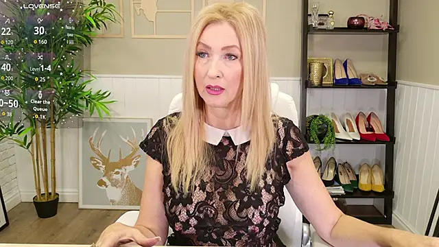 LadyLeea online show from November 3, 2025, 5:34 am