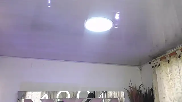 Snapshot of Mia_Fischer chatting on November 12, 2025, 8:01 pm Mia Fischer online show from November 12, 2025, 8:01 pm