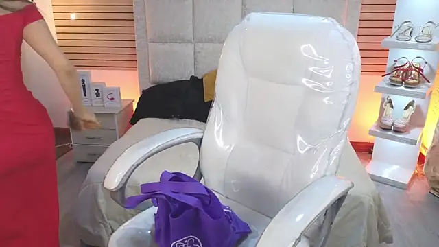 Snapshot of Mia_Fischer chatting on May 26, 2026, 2:37 pm Mia Fischer online show from May 26, 2026, 2:37 pm