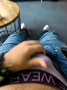 cricrimsBarcelona online show from December 4, 2025, 7:29 am