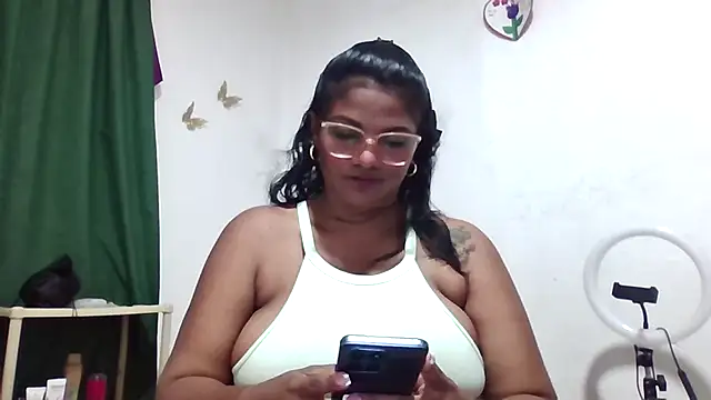 Snapshot of alejandraboobs07 chatting on April 17, 2026, 11:51 pm alejandraboobs07 online show from April 17, 2026, 11:51 pm