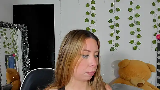 JanneKim online show from March 18, 2026, 12:51 pm