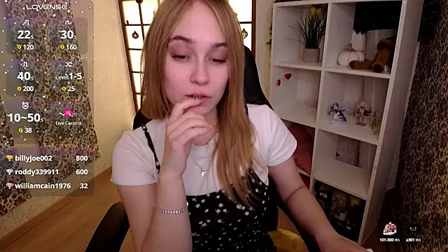 Snapshot of LianaBright chatting on January 30, 2025, 8:01 am LianaBright online show from January 30, 2025, 8:01 am