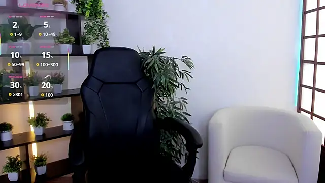 Snapshot of LianaBright chatting on May 16, 2026, 1:59 am LianaBright online show from May 16, 2026, 1:59 am